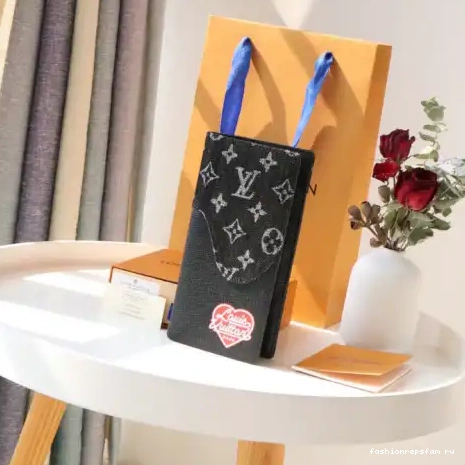 2204DJ0017 LV Bag 0528